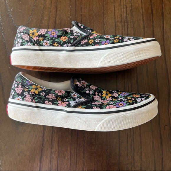VGUC Vans Kids Black Floral Slip-On Sneakers - 1.5 - Picture 8 of 8